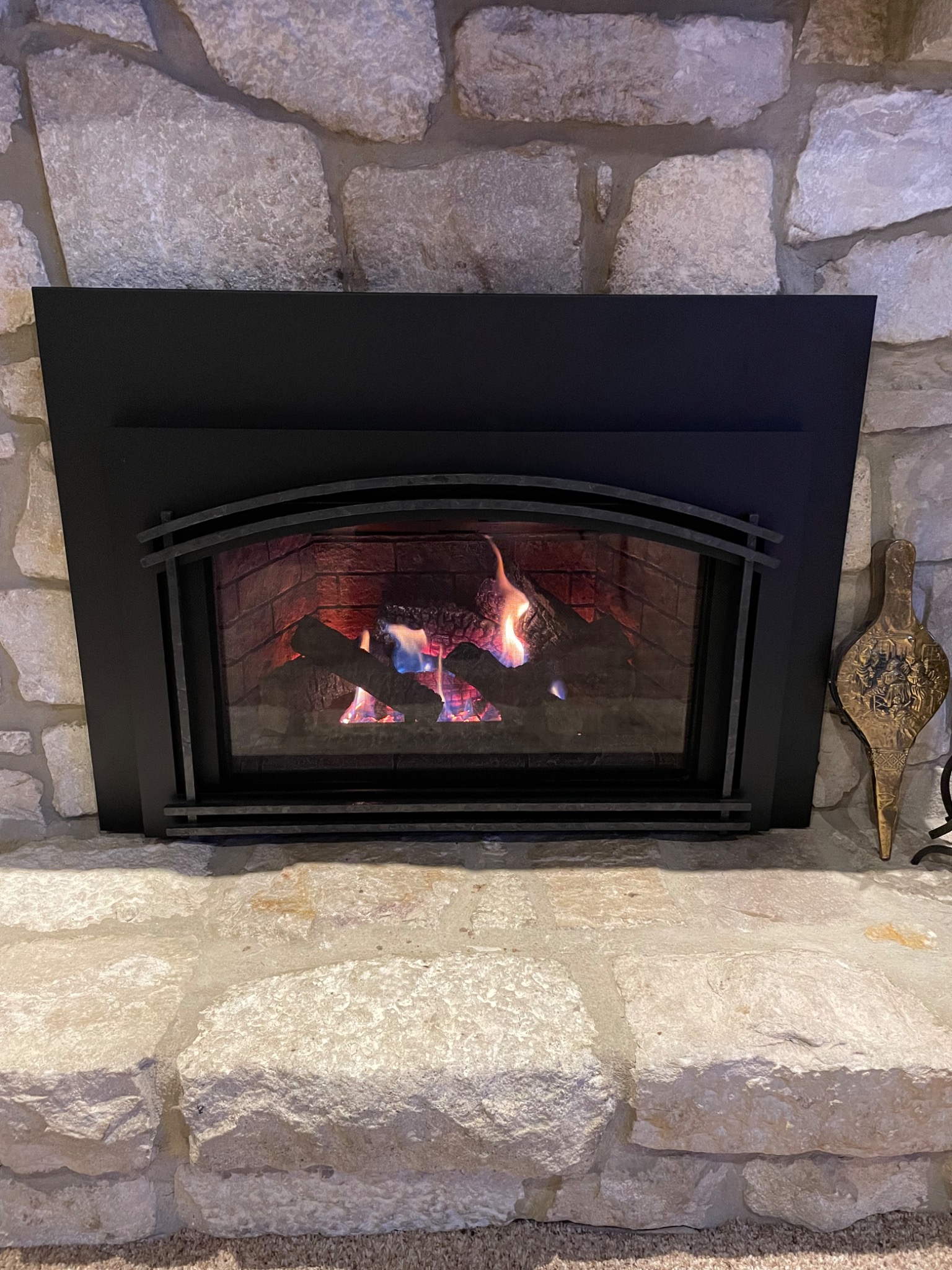 Majestic Trilliant 30 inch gas insert with black surround and Forged Arch front